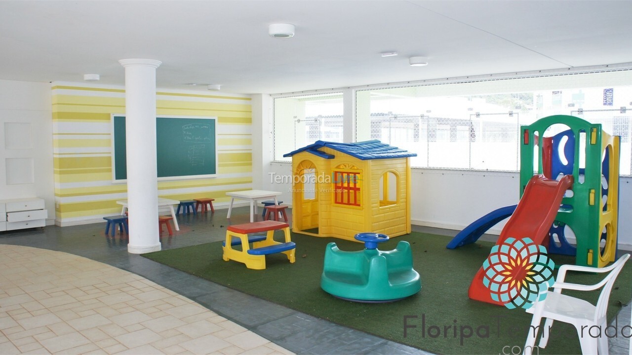 Apartamento para aluguel de temporada em Florianópolis (Praia Brava)