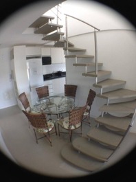 Linda cobertura duplex em Mariscal!