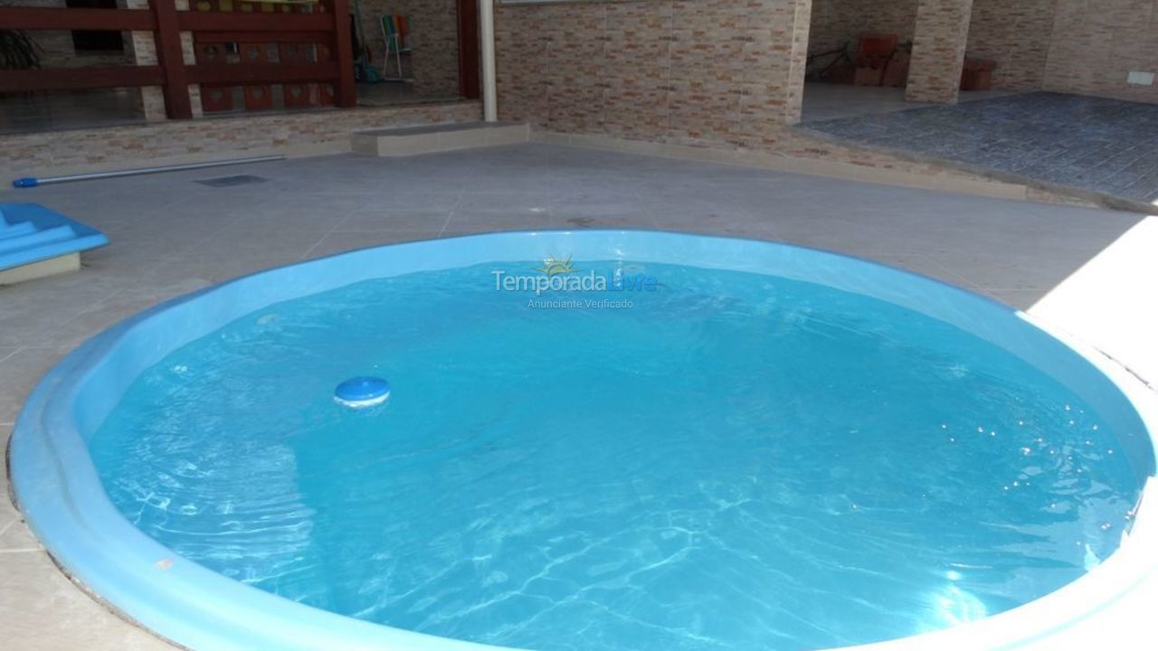 Casa para aluguel de temporada em Florianópolis (Praia do Santinho)