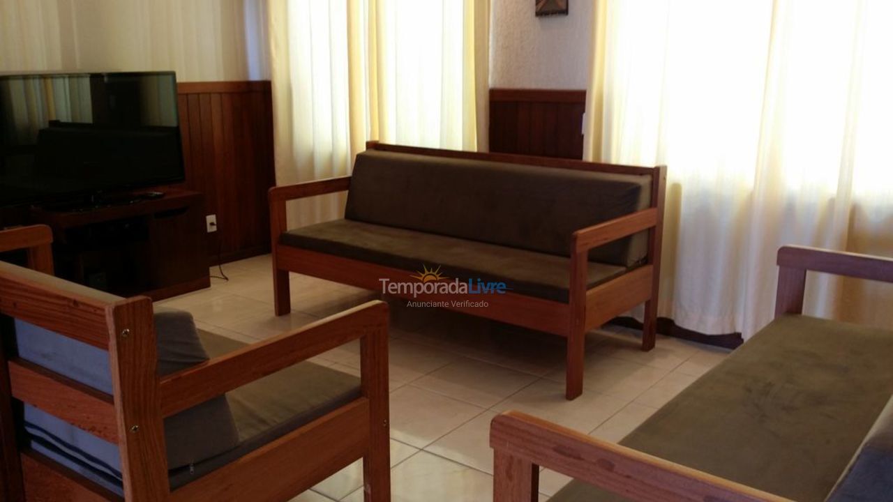 Casa para aluguel de temporada em Florianópolis (Praia do Santinho)