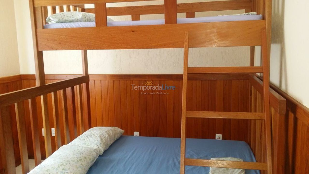 Casa para aluguel de temporada em Florianópolis (Praia do Santinho)