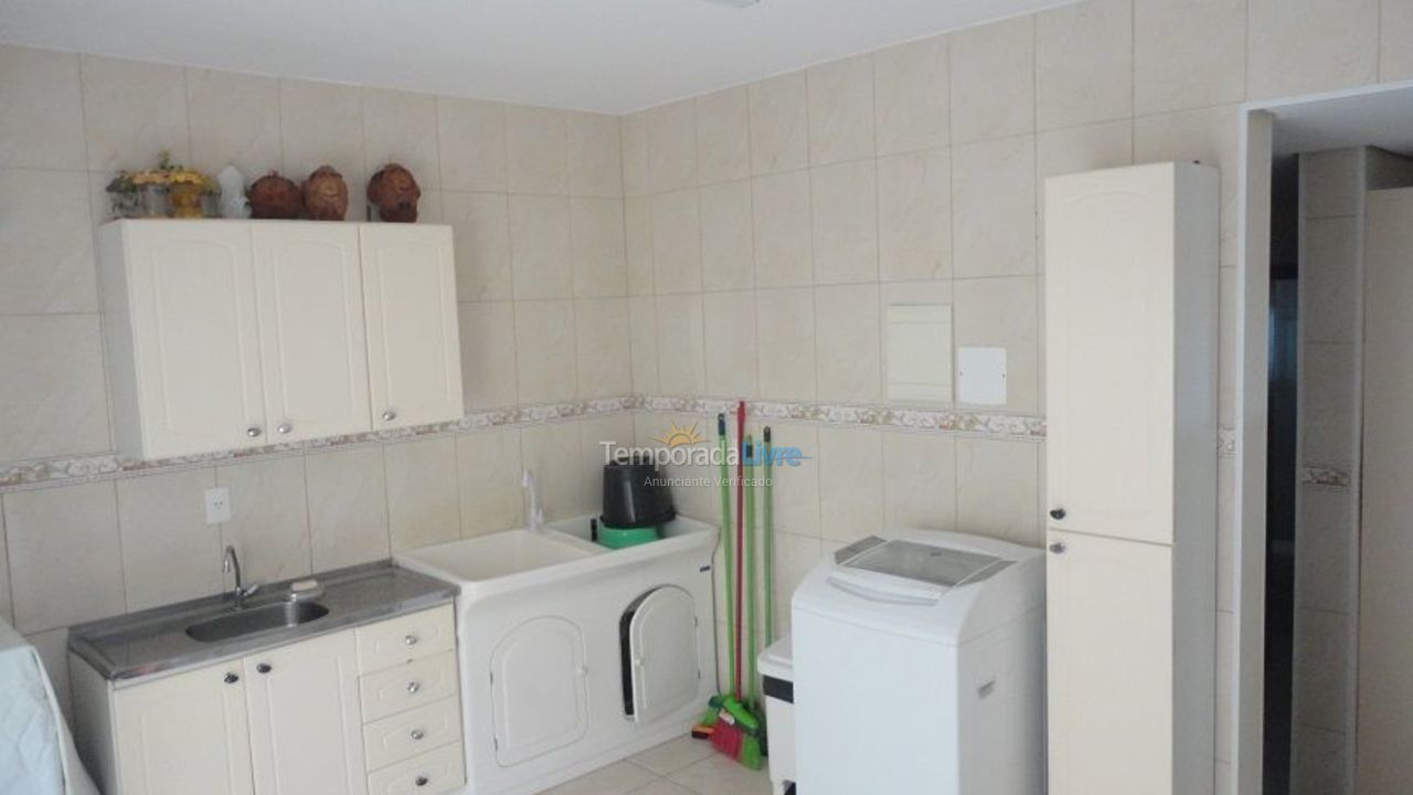 Casa para aluguel de temporada em Florianópolis (Praia do Santinho)