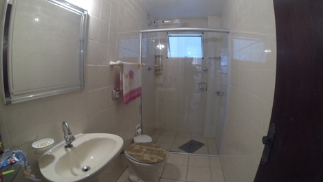 AP-221 40 metros desde el mar a 09 personas