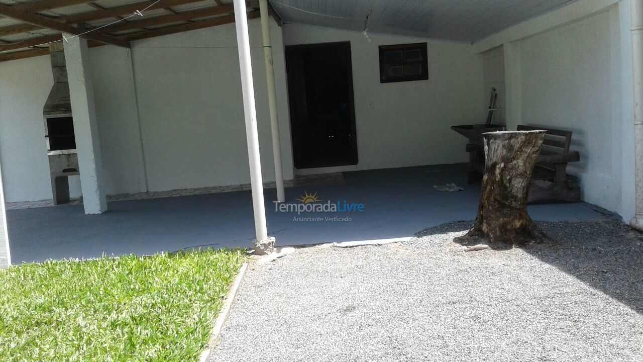 House for vacation rental in Itapoá (Balneário Rainha do Mar)