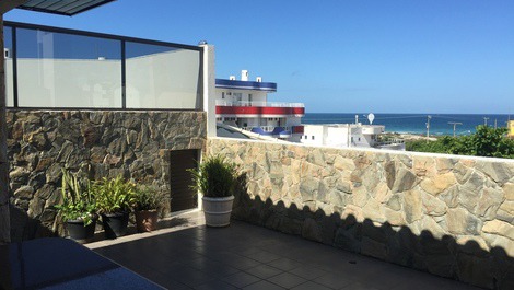 4 BEDROOM PENTHOUSE WITH SWIMMING POOL LOCATED 100M FROM THE SEA