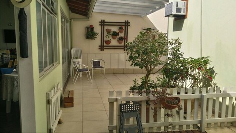 Casa em Canasvieiras a 300 metros do mar