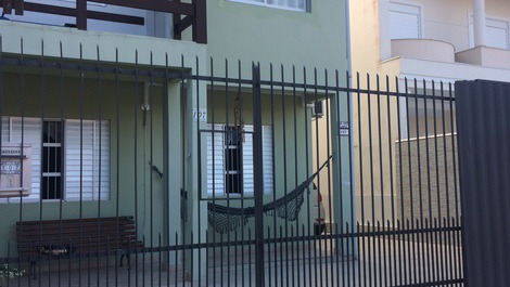 Casa em Canasvieiras a 300 metros do mar