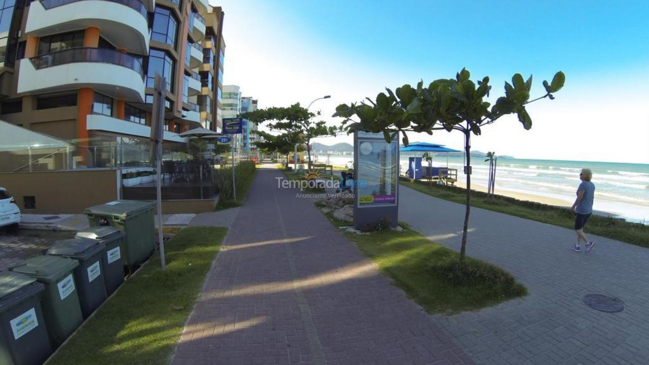 Apartamento para aluguel de temporada em Itapema (Meia Praia)