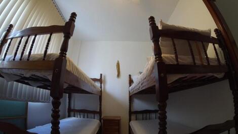 AP-003 de dos dormitorios - dos Ar - dos vacantes