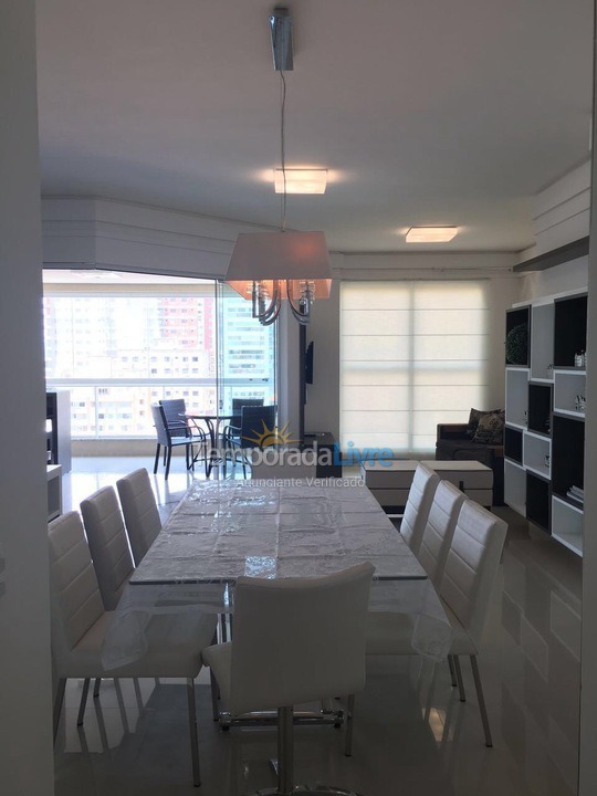 Apartamento para aluguel de temporada em Itapema (Meia Praia)