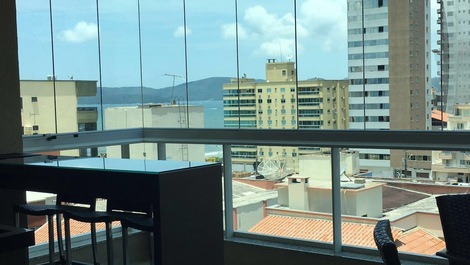 AP-012 FINAMENTE MOBILIADO 03 SUÍTES 01COM HIDROMASSAGEM VISTA PRO MAR