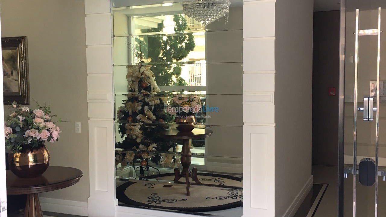 Apartamento para aluguel de temporada em Itapema (Meia Praia)