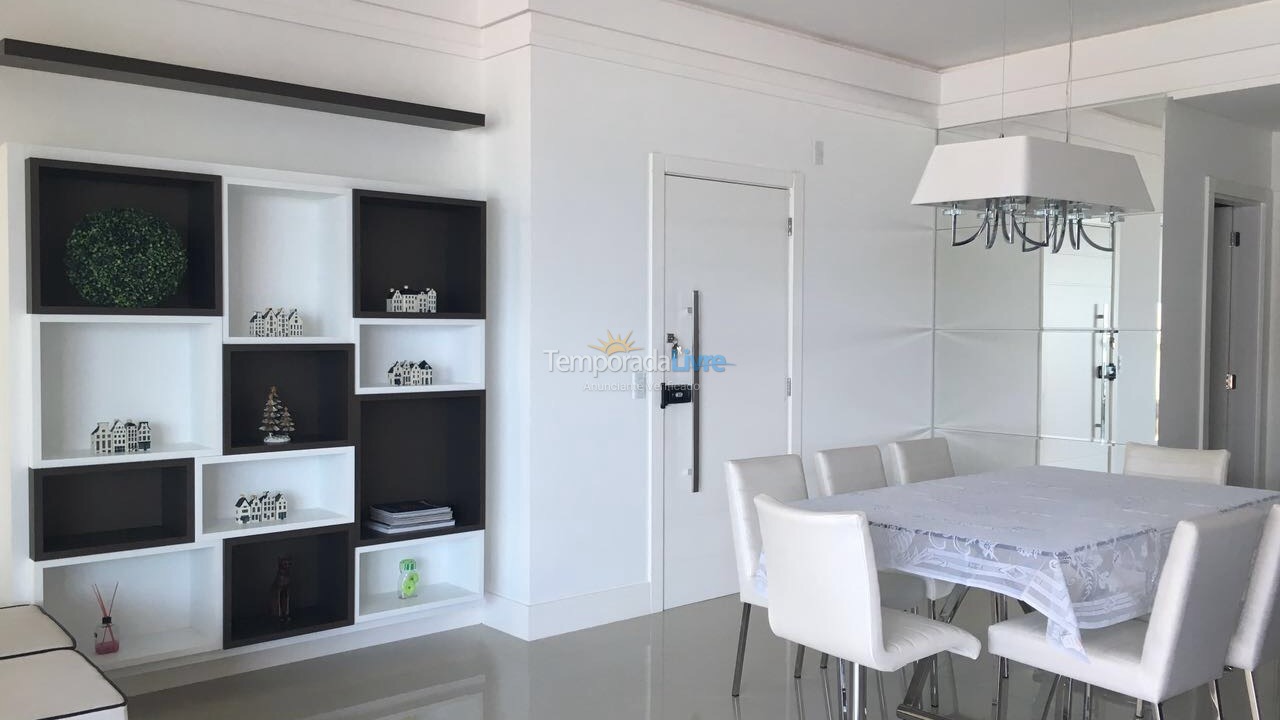 Apartamento para aluguel de temporada em Itapema (Meia Praia)