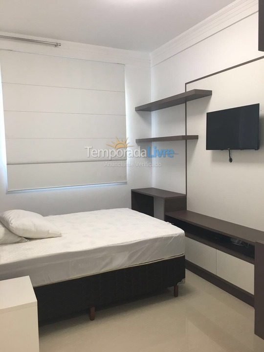 Apartamento para aluguel de temporada em Itapema (Meia Praia)