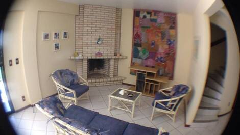 Casa adosada, frente al mar con 4 dormitorios en Mariscal Ref.177