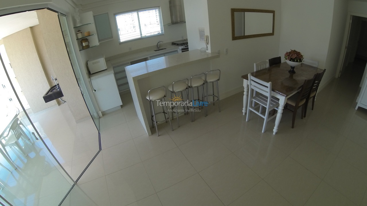 Apartment for vacation rental in Itapema (Meia Praia)