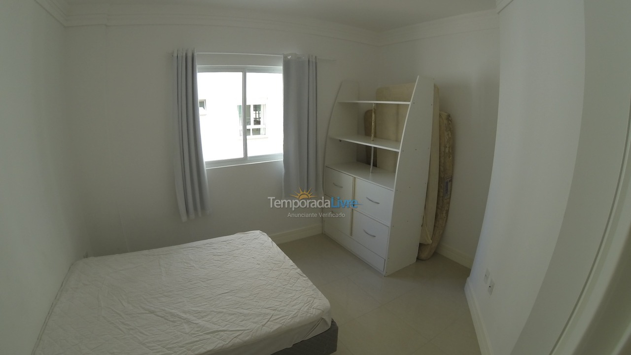 Apartment for vacation rental in Itapema (Meia Praia)