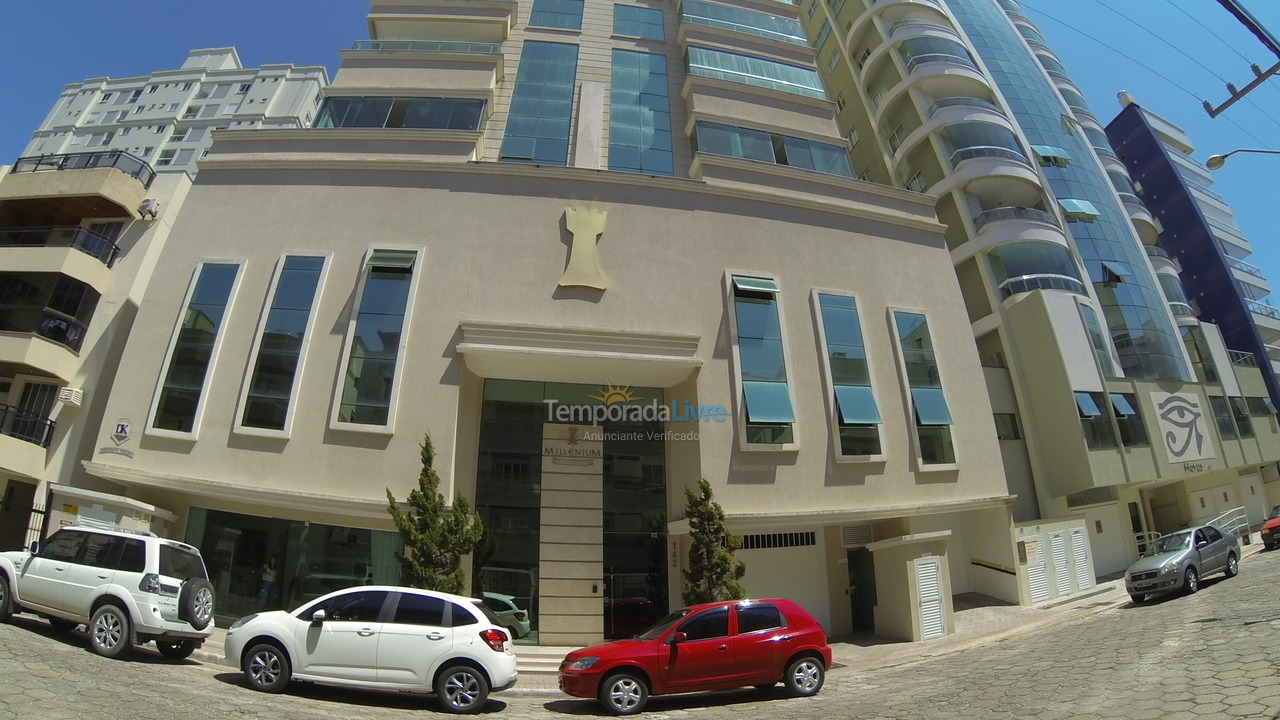 Apartment for vacation rental in Itapema (Meia Praia)