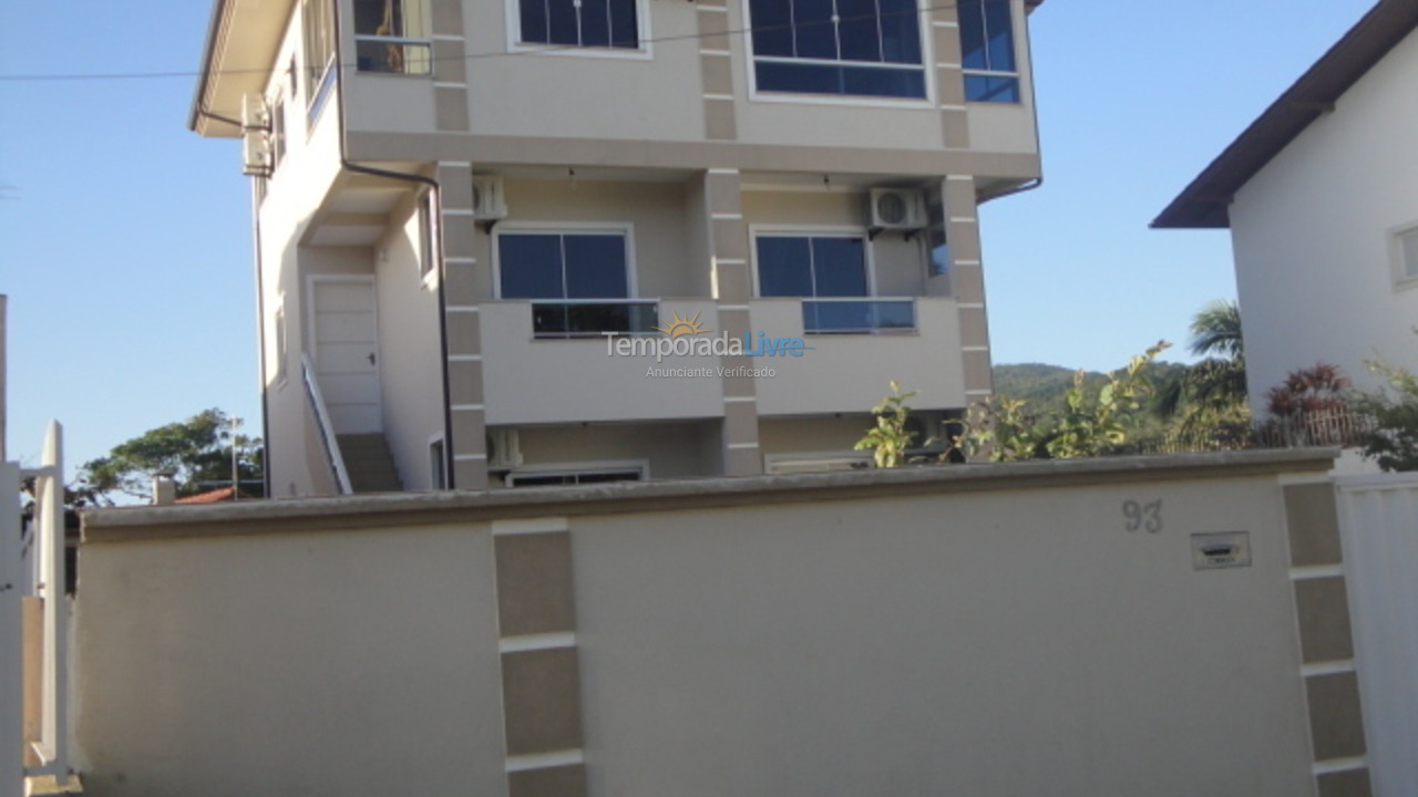 Apartamento para aluguel de temporada em Florianópolis (Ponta das Canas)