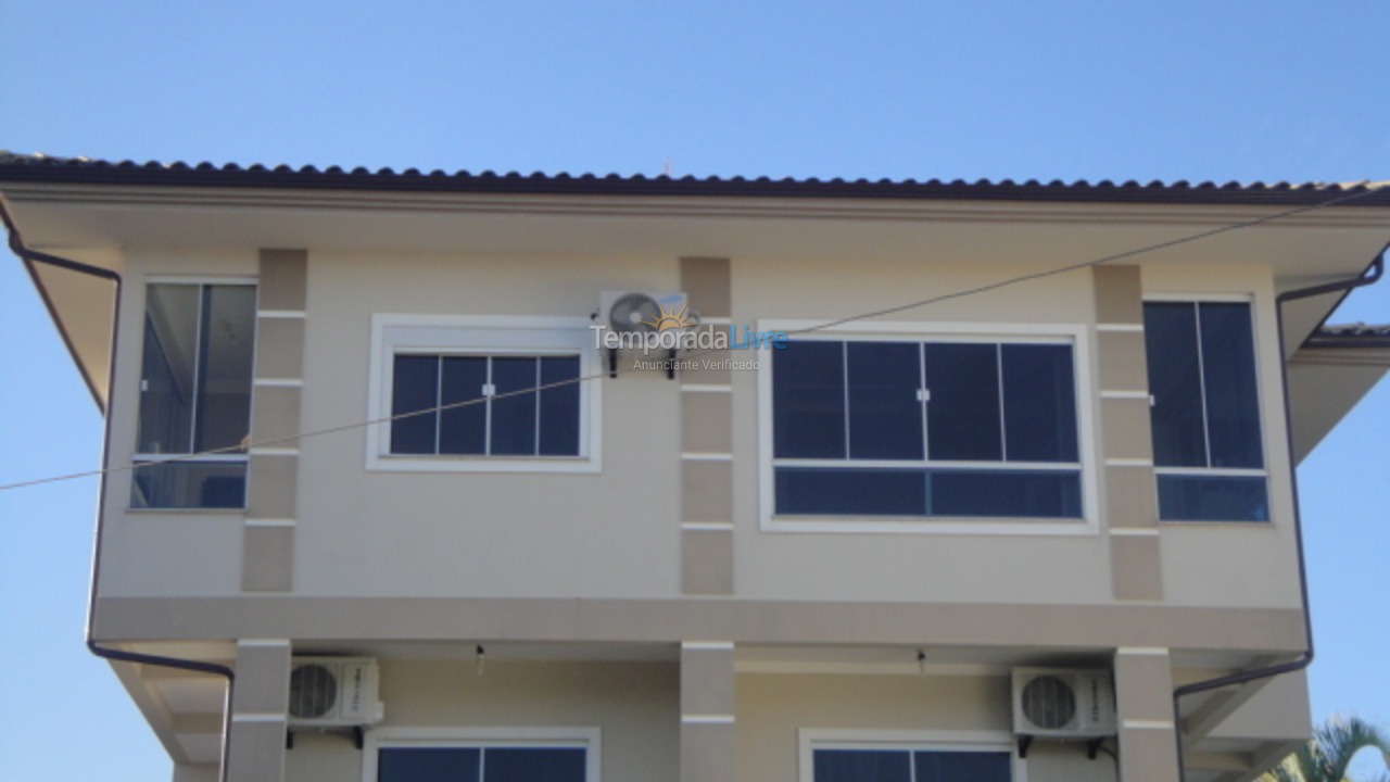 Apartamento para aluguel de temporada em Florianópolis (Ponta das Canas)