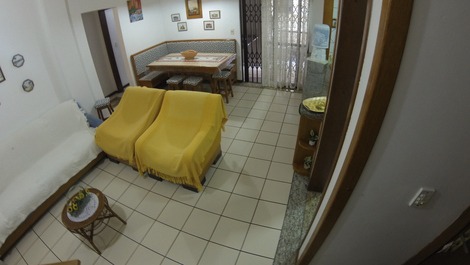 Ap-099 - apartamento de dos dormitorios, una suite para 06 pessos