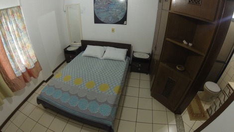 Ap-099 - apartamento de dos dormitorios, una suite para 06 pessos