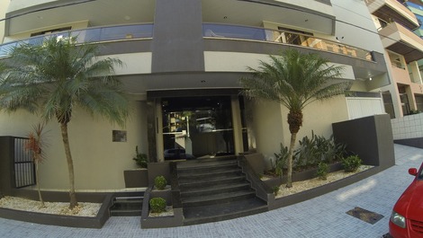 Ap-099 - apartamento de dos dormitorios, una suite para 06 pessos