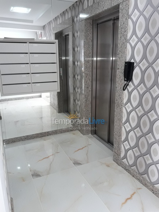 Apartamento para alquiler de vacaciones em Governador Celso Ramos (Praia de Palmas)