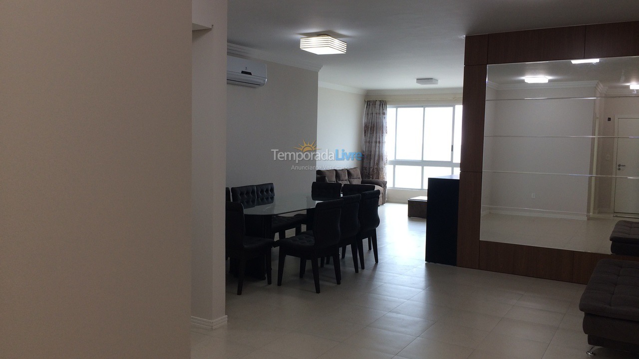 Apartamento para aluguel de temporada em Itapema (Meia Praia)