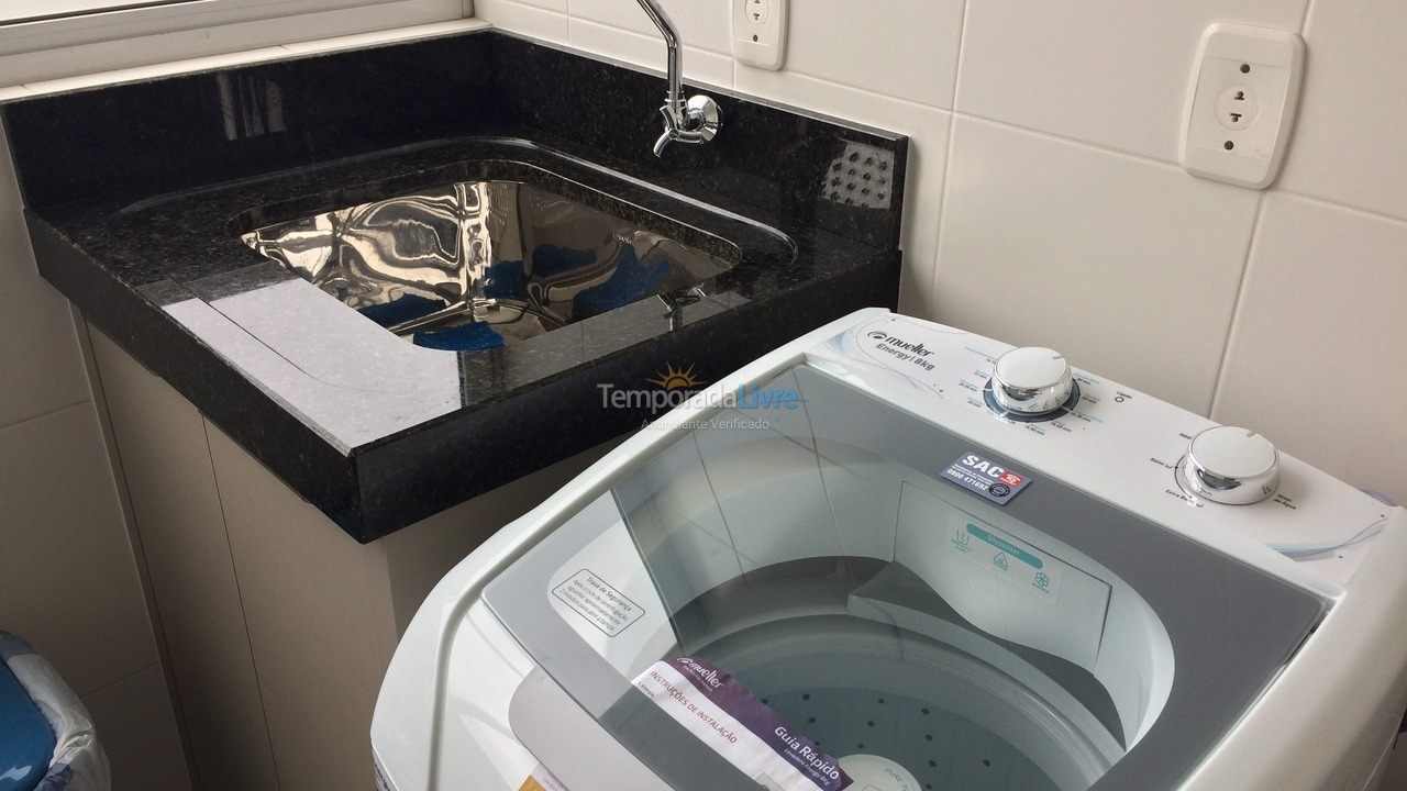 Apartamento para aluguel de temporada em Itapema (Meia Praia)