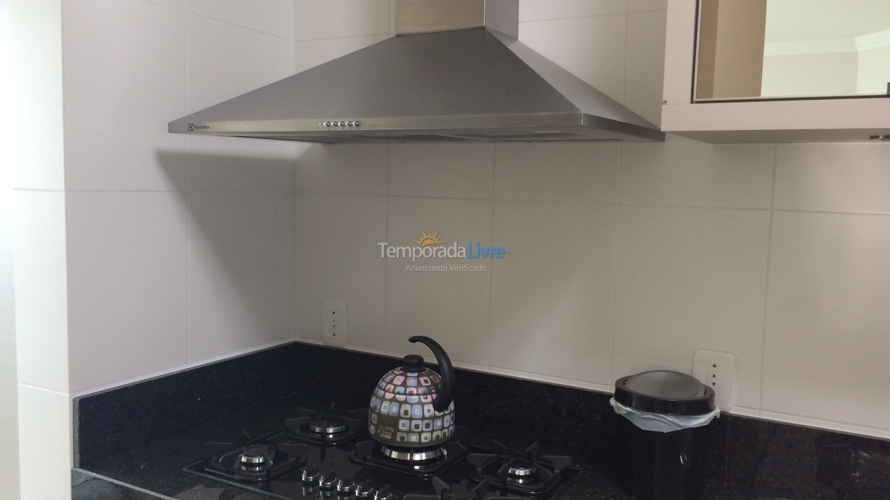 Apartamento para aluguel de temporada em Itapema (Meia Praia)