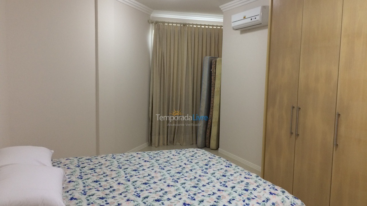 Apartamento para aluguel de temporada em Itapema (Meia Praia)