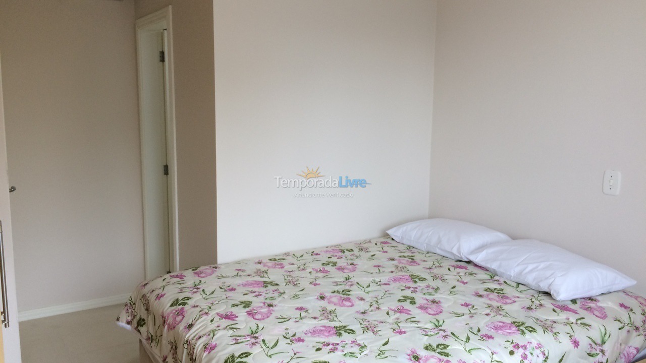 Apartamento para aluguel de temporada em Itapema (Meia Praia)