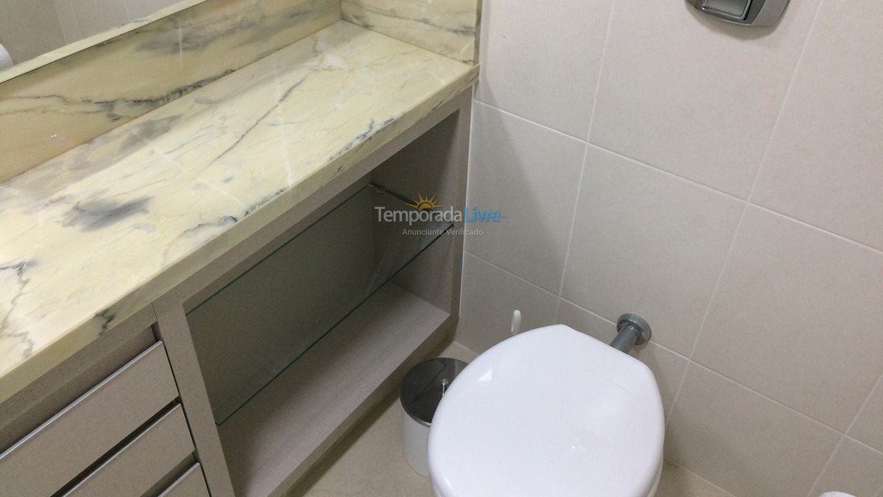 Apartamento para aluguel de temporada em Itapema (Meia Praia)