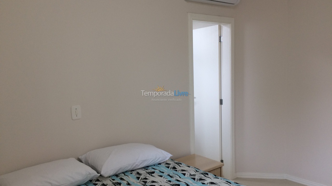 Apartamento para aluguel de temporada em Itapema (Meia Praia)