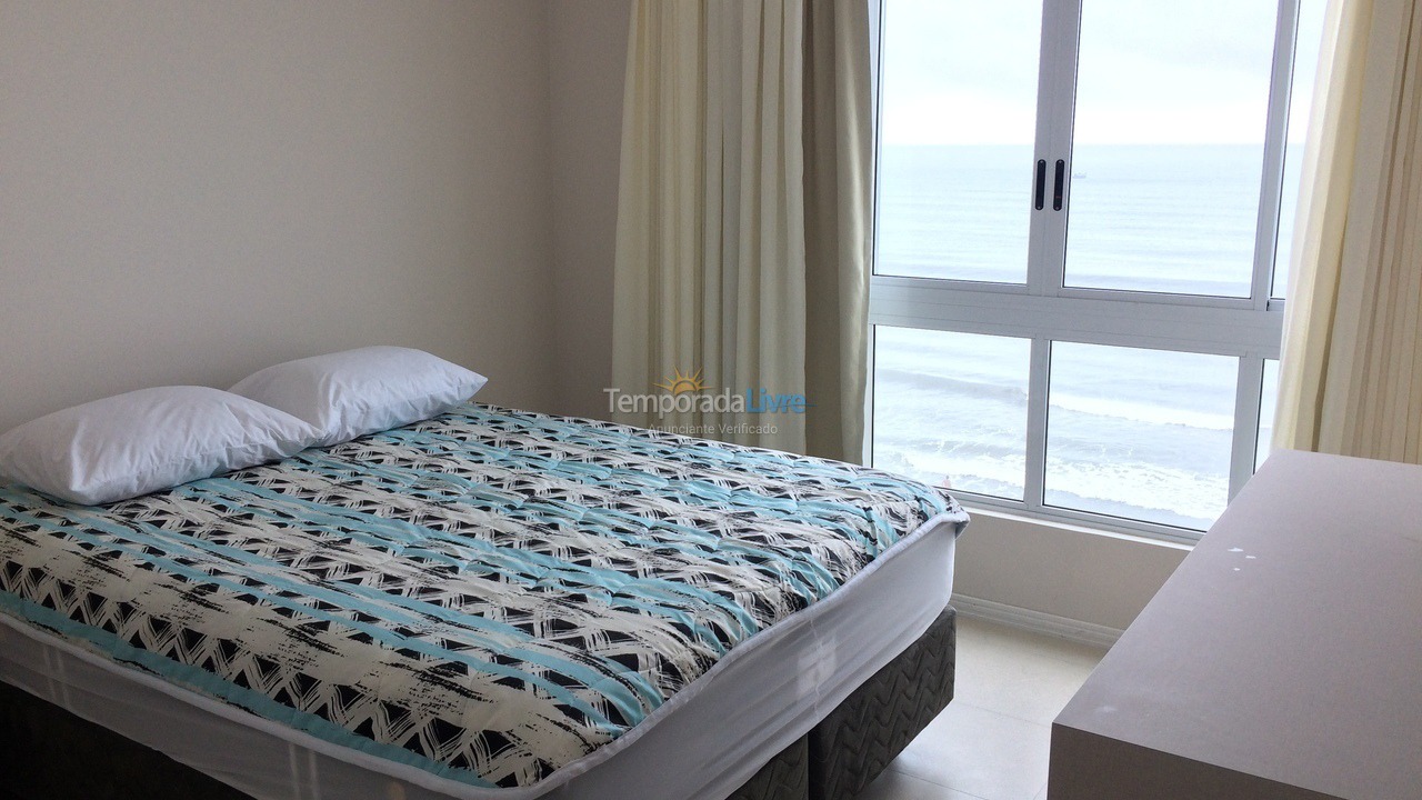 Apartamento para aluguel de temporada em Itapema (Meia Praia)