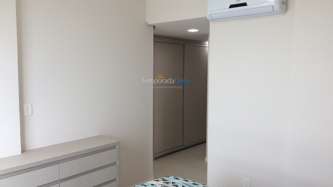 Apartamento para aluguel de temporada em Itapema (Meia Praia)