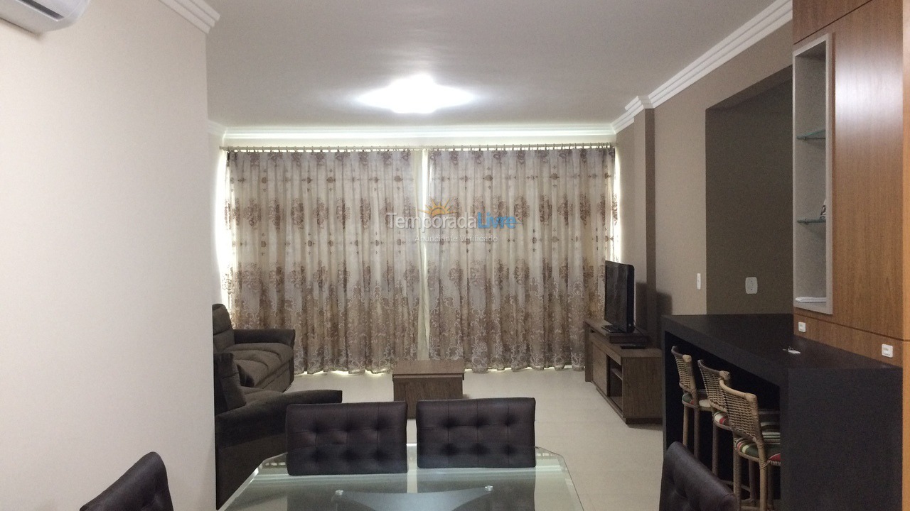 Apartamento para aluguel de temporada em Itapema (Meia Praia)