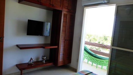 Maravilhosa vista do mar, com conforto e lazer (100mts da praia). (FT)