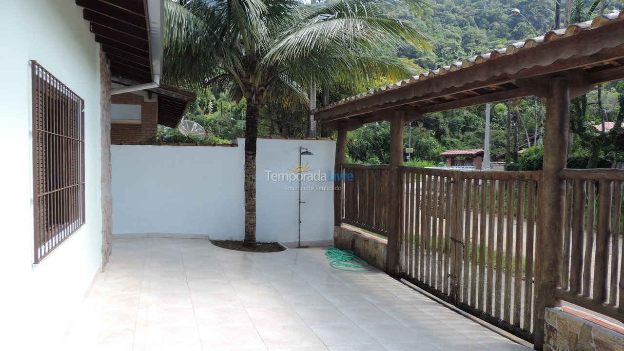 Casa para aluguel de temporada em Ubatuba (Praia das Toninhas)