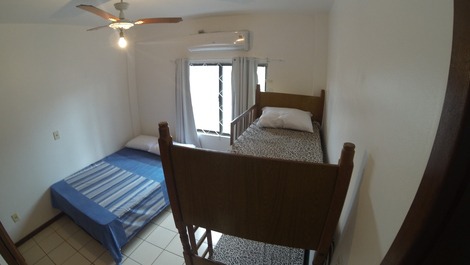 Ap-099 - apartamento de dos dormitorios, una suite para 06 pessos