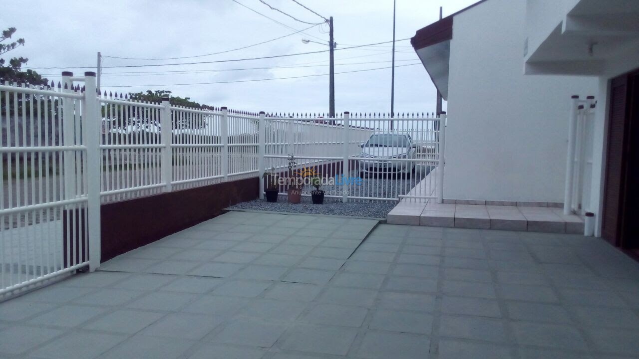 House for vacation rental in Pontal do Paraná (Praia de Leste)