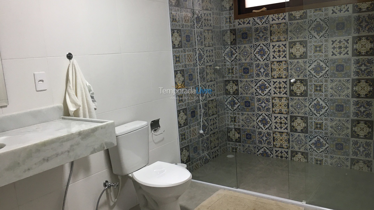 Casa para aluguel de temporada em Ilhabela (Praia da Feiticeira)