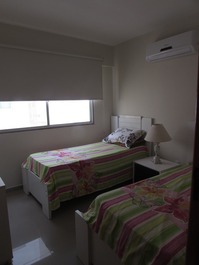 271D APTO LATERAL TODAS AS JANELAS AO MAR 2 DORMITÓRIOS