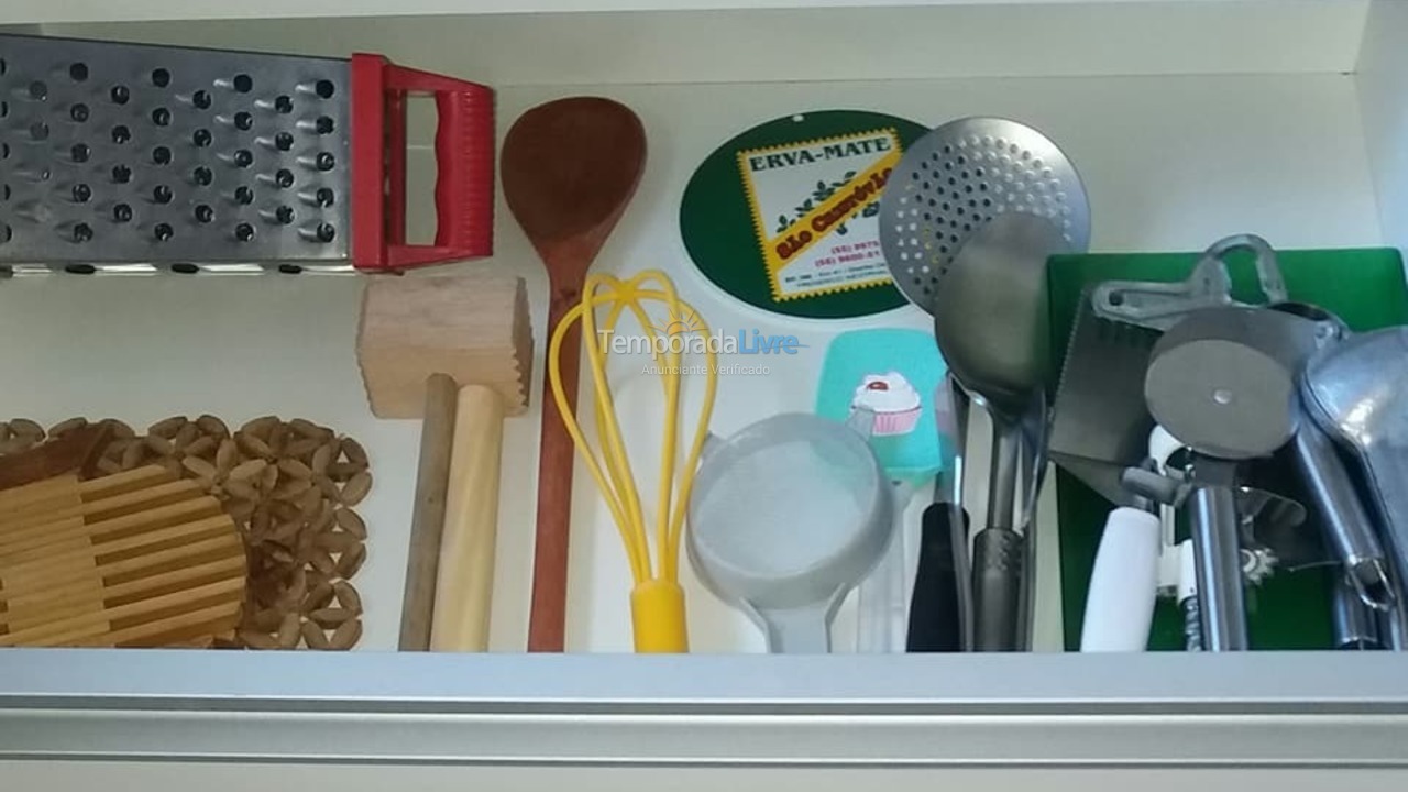 Apartamento para aluguel de temporada em Itapema (Meia Praia)