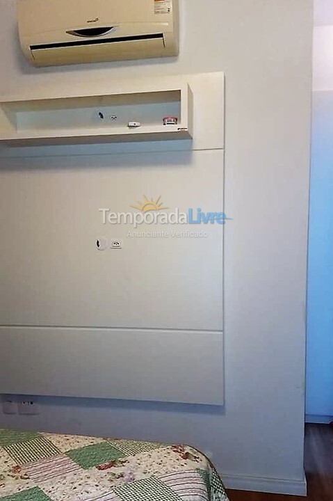 Apartamento para aluguel de temporada em Itapema (Meia Praia)