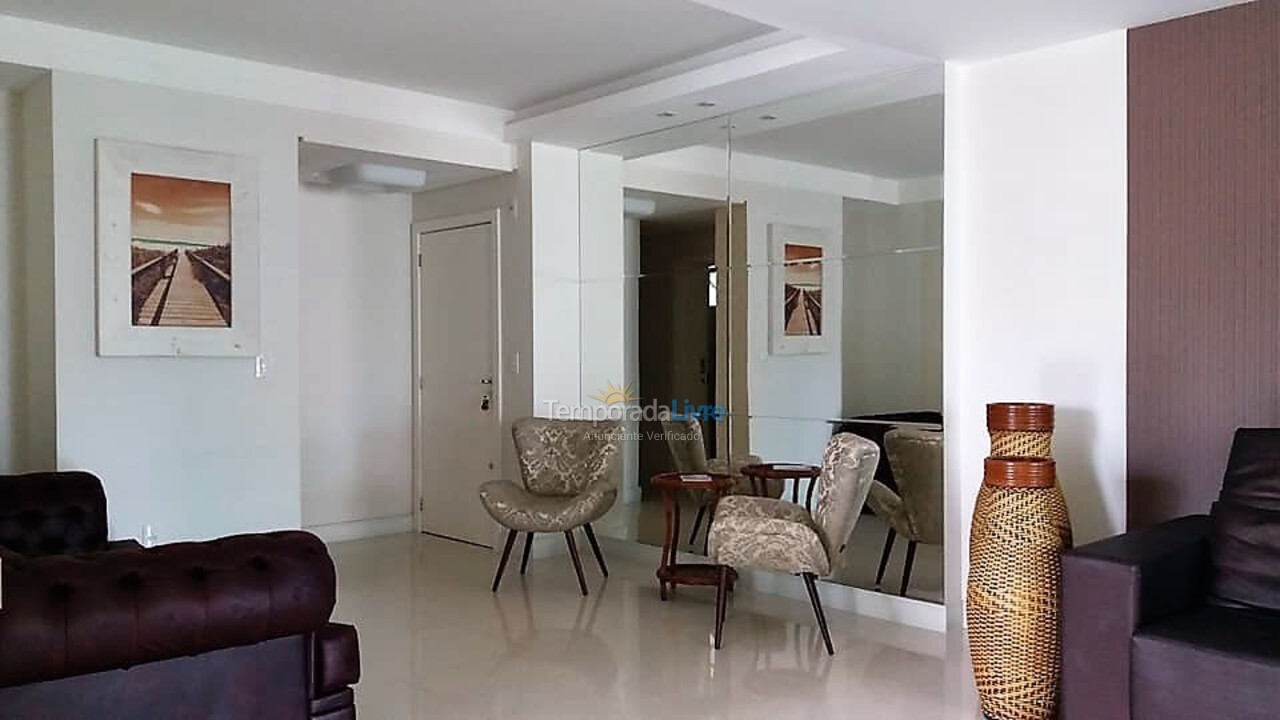 Apartamento para aluguel de temporada em Itapema (Meia Praia)
