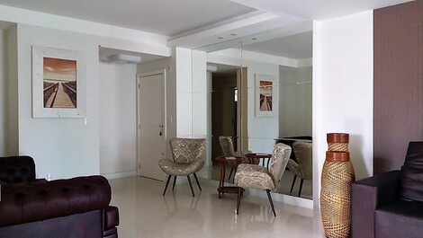 LINDO 3 SUÍTES MUITO PRÓXIMO DA PRAIA CENTRO DE ITAPEMA