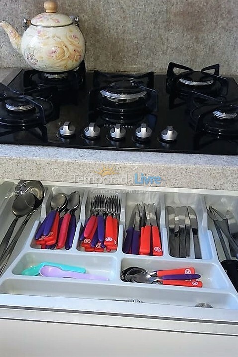 Apartamento para aluguel de temporada em Itapema (Meia Praia)