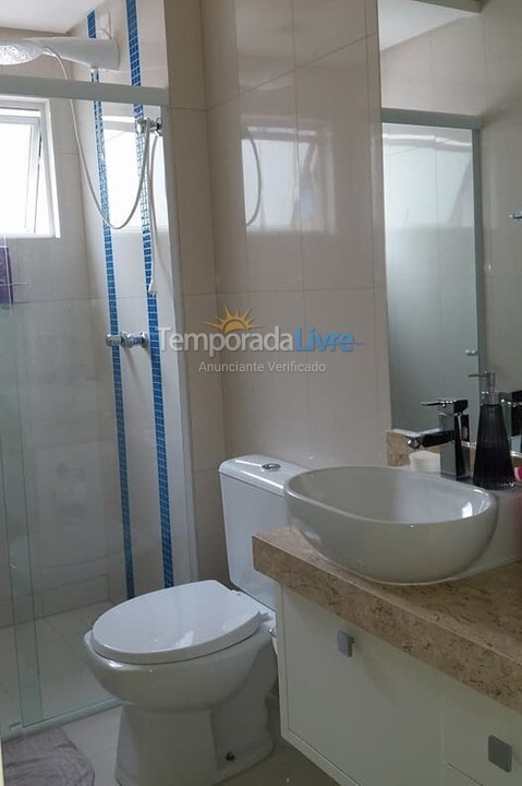 Apartamento para aluguel de temporada em Itapema (Meia Praia)